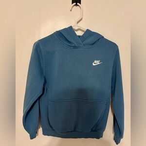 Nike - Size Youth L - Sportswear Club Fleece ‘World Indigo’ Hoodie